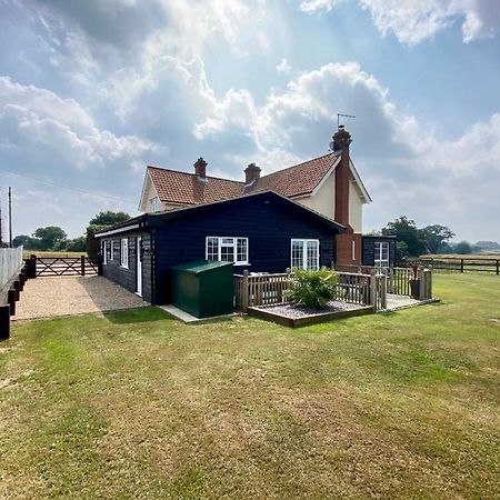 Near Woodbridge The Annexe Eyke Fantastic Views With Dog Secure Garden And Paddock Villa Exteriör bild