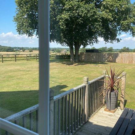 Near Woodbridge The Annexe Eyke Fantastic Views With Dog Secure Garden And Paddock Villa Exteriör bild