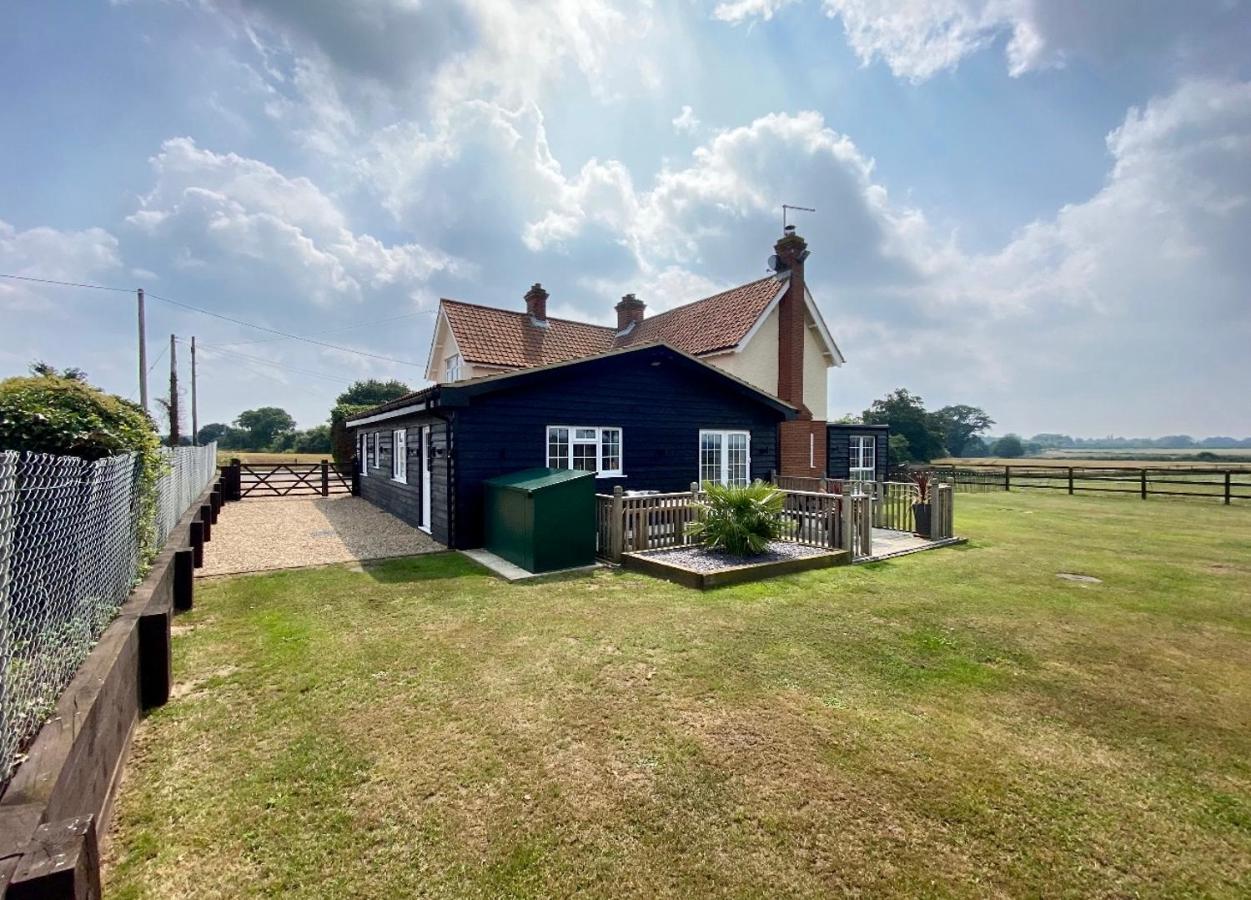 Near Woodbridge The Annexe Eyke Fantastic Views With Dog Secure Garden And Paddock Villa Exteriör bild