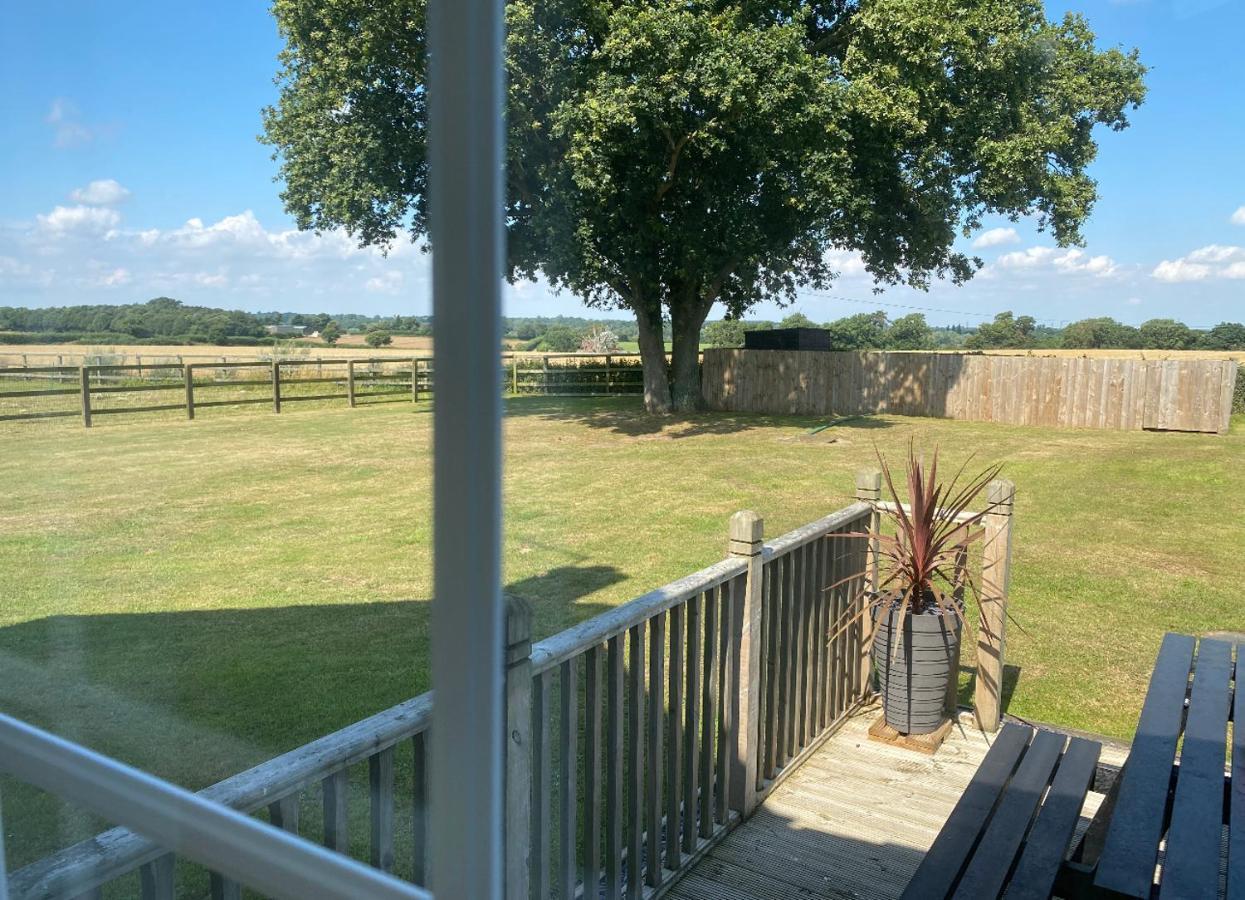 Near Woodbridge The Annexe Eyke Fantastic Views With Dog Secure Garden And Paddock Villa Exteriör bild