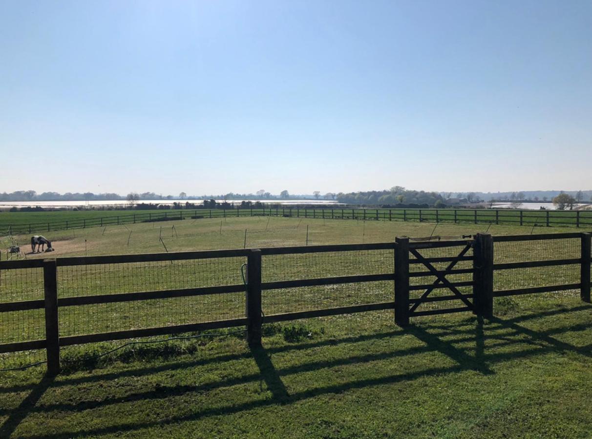 Near Woodbridge The Annexe Eyke Fantastic Views With Dog Secure Garden And Paddock Villa Exteriör bild